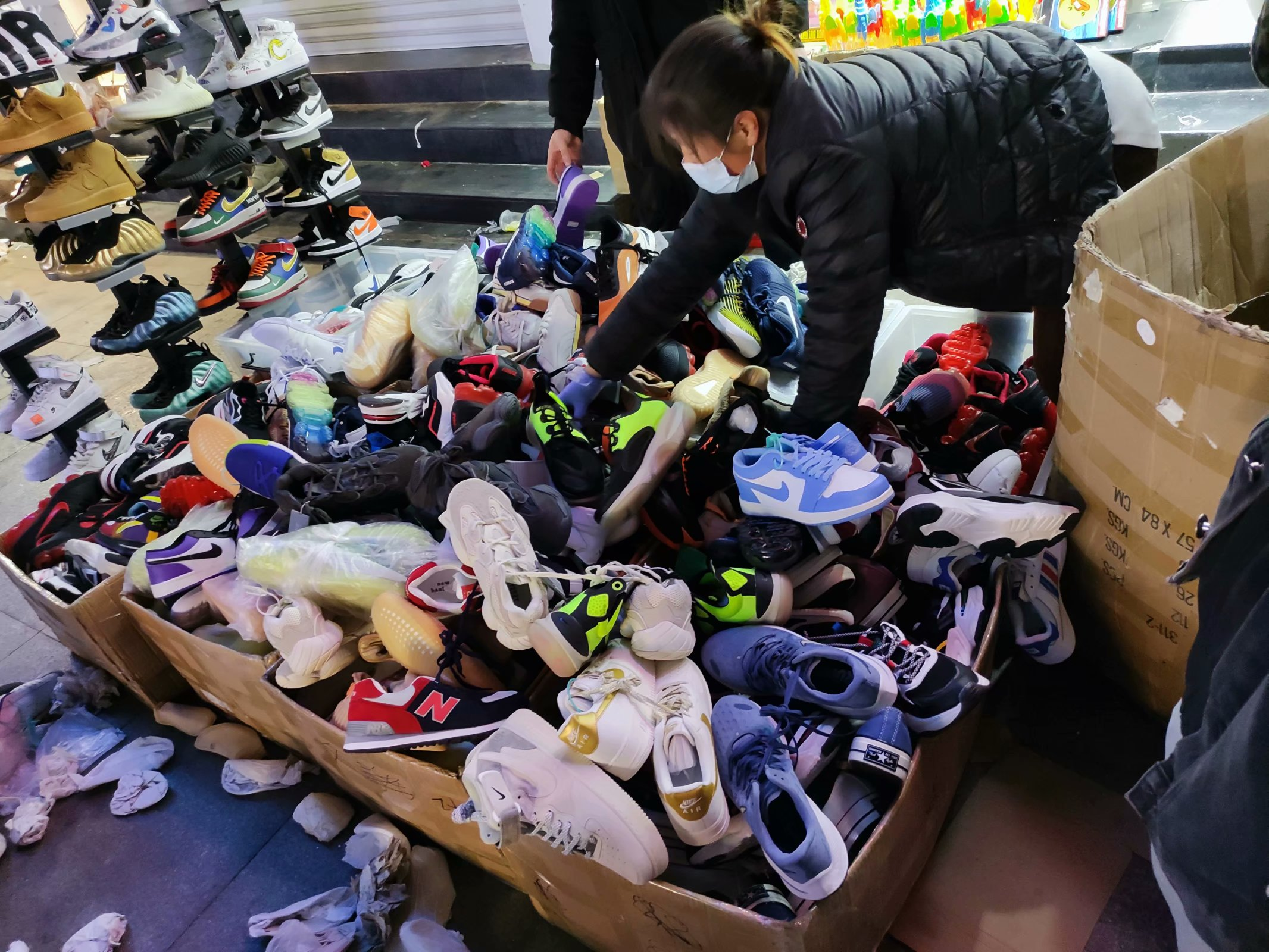 60一双的Nike